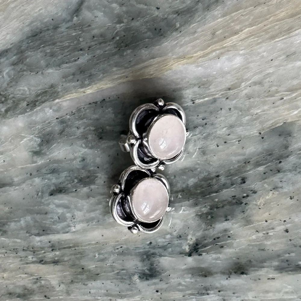 NWOT Sundance Rosebud Mist Earrings, Rose Quartz, Sterling Silver